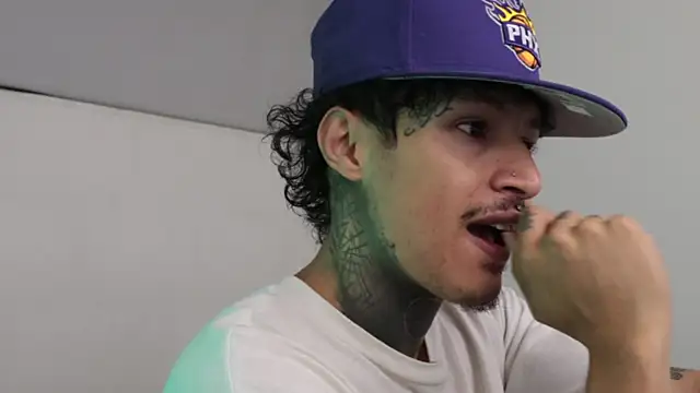 Snapshot of trieone chatting on March 2025 07:35:02 AM trieone online show from March 2025 07:35:02 AM