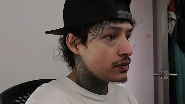 Snapshot of trieone chatting on September 2025 11:54:02 AM trieone online show from September 2025 11:54:02 AM