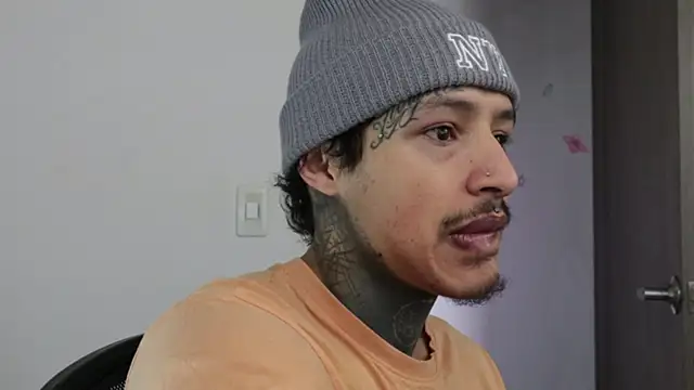 Snapshot of trieone chatting on September 2025 02:39:02 PM trieone online show from September 2025 02:39:02 PM