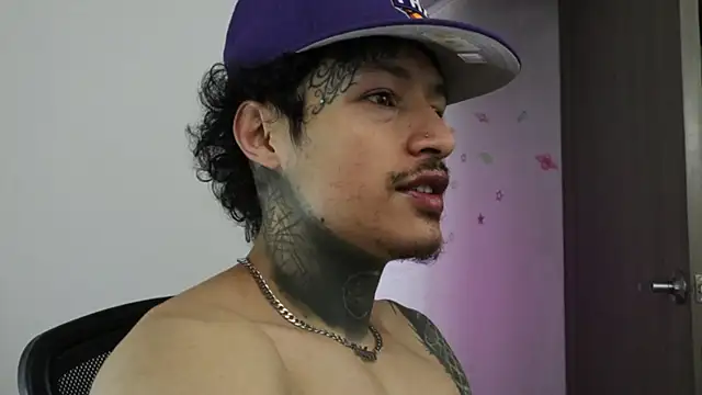 Snapshot of trieone chatting on September 2025 02:41:02 PM trieone online show from September 2025 02:41:02 PM