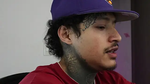 Snapshot of trieone chatting on September 2025 04:09:05 PM trieone online show from September 2025 04:09:05 PM