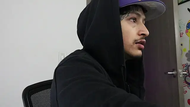 Snapshot of trieone chatting on September 2025 11:34:02 AM trieone online show from September 2025 11:34:02 AM