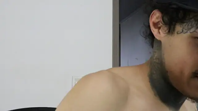 Snapshot of trieone chatting on October 2025 01:55:02 AM trieone online show from October 2025 01:55:02 AM