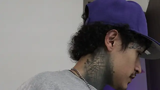 Snapshot of trieone chatting on November 2025 03:50:01 AM trieone online show from November 2025 03:50:01 AM