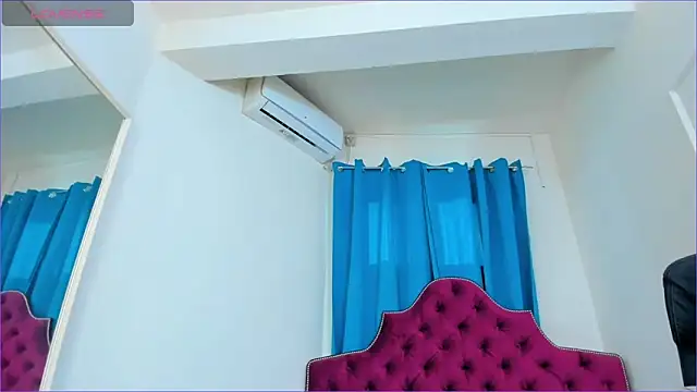 Snapshot of ninnadee chatting on May 2026 04:08:01 AM ninnadee online show from May 2026 04:08:01 AM