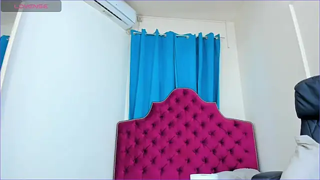 Snapshot of ninnadee chatting on May 2026 03:36:02 AM ninnadee online show from May 2026 03:36:02 AM