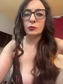 Snapshot of Curvy_bigtitts chatting on July 2026 05:57:01 AM Curvy bigtitts online show from July 2026 05:57:01 AM