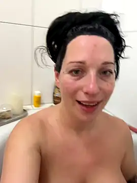 Snapshot of Viola_Beck chatting on January 2026 05:38:02 PM Viola Beck online show from January 2026 05:38:02 PM