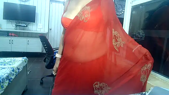 Snapshot of yourradhika chatting on March 2025 11:01:02 PM yourradhika online show from March 2025 11:01:02 PM