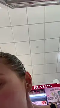 Snapshot of lolabunny9 chatting on December 2024 06:46:02 PM lolabunny9 online show from December 2024 06:46:02 PM