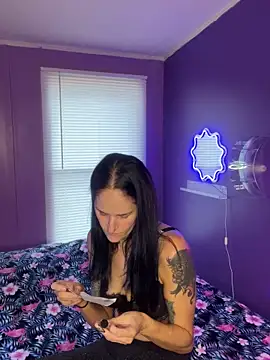 Snapshot of lolabunny9 chatting on December 2024 06:24:02 PM lolabunny9 online show from December 2024 06:24:02 PM