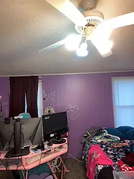 Snapshot of lolabunny9 chatting on December 2024 09:25:02 PM lolabunny9 online show from December 2024 09:25:02 PM