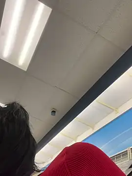 Snapshot of lolabunny9 chatting on January 2025 06:00:01 PM lolabunny9 online show from January 2025 06:00:01 PM