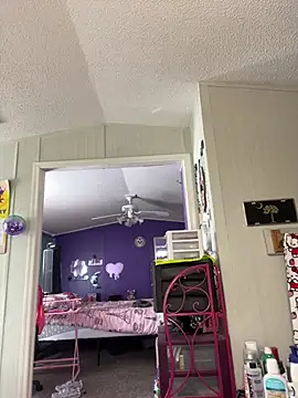 Snapshot of lolabunny9 chatting on February 2025 03:31:02 PM lolabunny9 online show from February 2025 03:31:02 PM