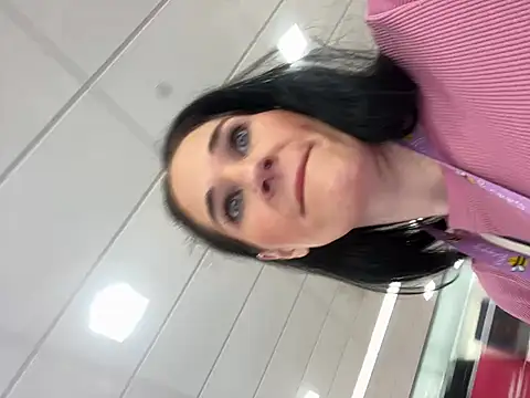 Snapshot of lolabunny9 chatting on February 2025 06:37:02 PM lolabunny9 online show from February 2025 06:37:02 PM