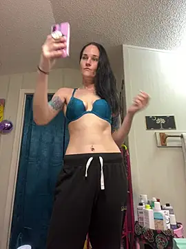 Snapshot of lolabunny9 chatting on February 2025 03:12:02 PM lolabunny9 online show from February 2025 03:12:02 PM