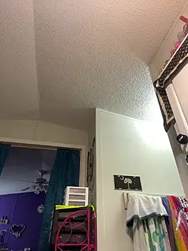 Snapshot of lolabunny9 chatting on February 2025 06:16:01 PM lolabunny9 online show from February 2025 06:16:01 PM