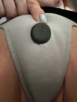 Snapshot of lolabunny9 chatting on March 2025 01:01:01 PM lolabunny9 online show from March 2025 01:01:01 PM