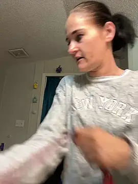 Snapshot of lolabunny9 chatting on March 2025 02:44:01 PM lolabunny9 online show from March 2025 02:44:01 PM