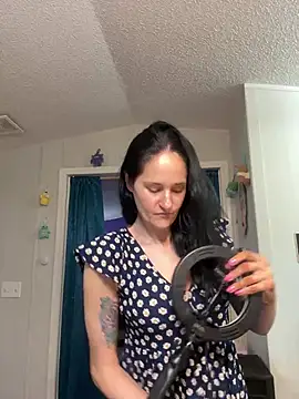 Snapshot of lolabunny9 chatting on March 2025 01:56:02 PM lolabunny9 online show from March 2025 01:56:02 PM