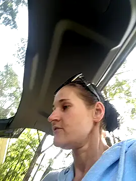 Snapshot of lolabunny9 chatting on October 2025 03:32:02 PM lolabunny9 online show from October 2025 03:32:02 PM