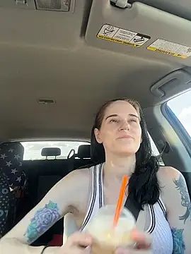 lolabunny9 online show from January 2026 07:37:02 PM