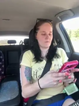 Snapshot of lolabunny9 chatting on April 2026 05:05:02 PM lolabunny9 online show from April 2026 05:05:02 PM