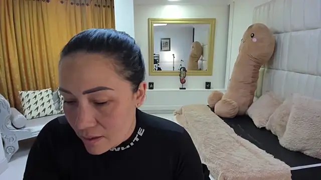 gaby trent online show from November 2025 03:55:01 PM