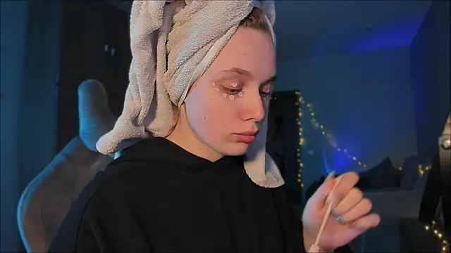 Rachel Ro online show from January 2025 10:18:02 AM