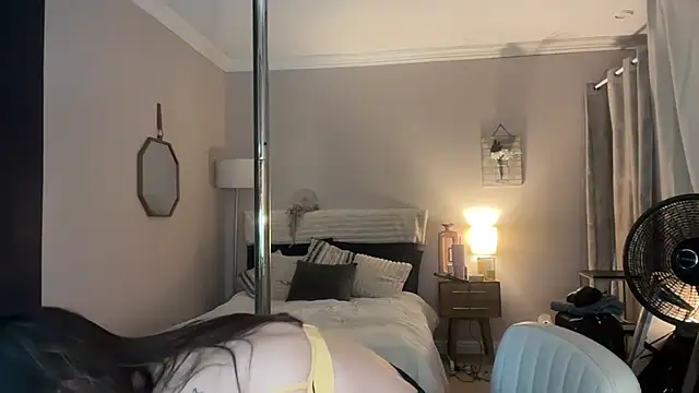 CrazyKittenMeow online show from September 2025 11:21:01 PM