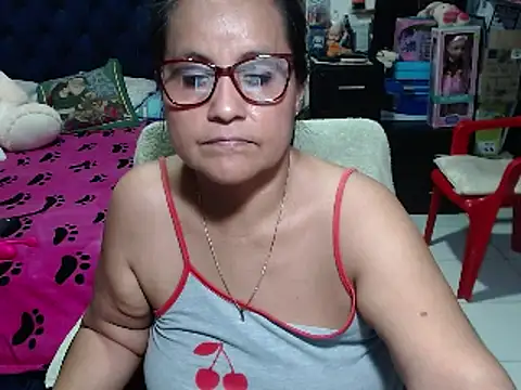 pervert mommy  online show from February 2025 02:27:02 PM
