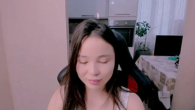 AyaMoon online show from December 2025 04:50:01 AM