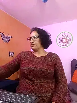 Snapshot of scarlet_wet chatting on February 2025 01:20:01 AM scarlet wet online show from February 2025 01:20:01 AM