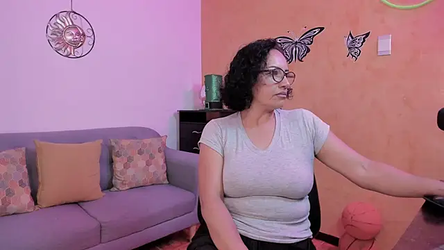 Snapshot of scarlet_wet chatting on November 2025 12:38:02 AM scarlet wet online show from November 2025 12:38:02 AM