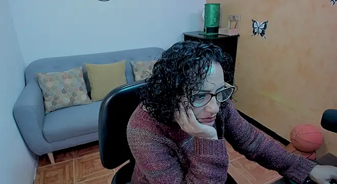 Snapshot of scarlet_wet chatting on November 2025 01:50:02 AM scarlet wet online show from November 2025 01:50:02 AM