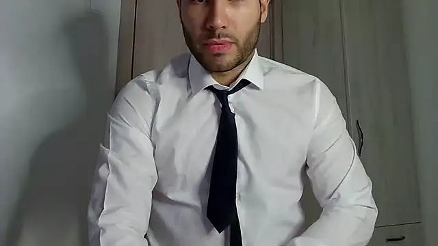 Snapshot of Justynn1 chatting on December 2024 10:01:02 PM Justynn1 online show from December 2024 10:01:02 PM