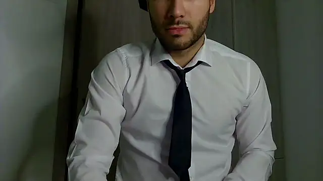 Snapshot of Justynn1 chatting on January 2025 12:07:01 AM Justynn1 online show from January 2025 12:07:01 AM