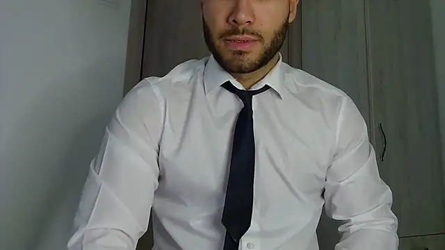 Justynn1 online show from April 2026 04:59:02 AM