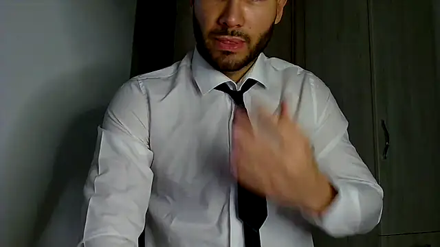 Justynn1 online show from June 2026 10:37:01 PM