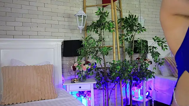 EmillyBronte online show from January 2026 08:33:01 PM