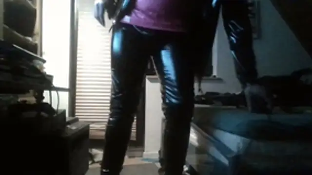 Snapshot of Genius1606 chatting on December 2025 10:49:02 PM Genius1606 online show from December 2025 10:49:02 PM