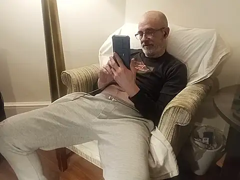 Kitrider online show from April 2026 05:18:02 AM