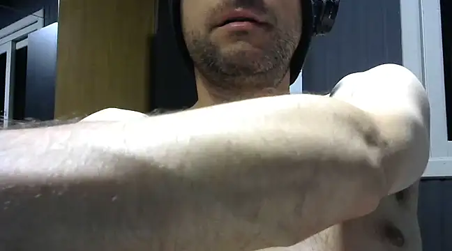 Snapshot of gauchors20 chatting on February 2025 03:41:02 AM gauchors20 online show from February 2025 03:41:02 AM