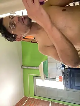 Snapshot of Yaoyepe chatting on December 2025 04:38:01 PM Yaoyepe online show from December 2025 04:38:01 PM