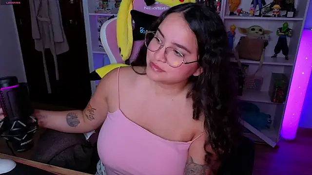 Snapshot of Sweet_sully__ chatting on November 2025 09:09:01 AM Sweet sully online show from November 2025 09:09:01 AM