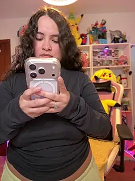 Snapshot of Sweet_sully__ chatting on March 2026 08:53:02 AM Sweet sully online show from March 2026 08:53:02 AM