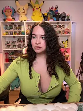 Snapshot of Sweet_sully__ chatting on April 2026 07:50:02 AM Sweet sully online show from April 2026 07:50:02 AM