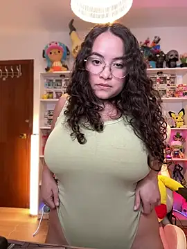 Snapshot of Sweet_sully__ chatting on April 2026 08:30:02 AM Sweet sully online show from April 2026 08:30:02 AM