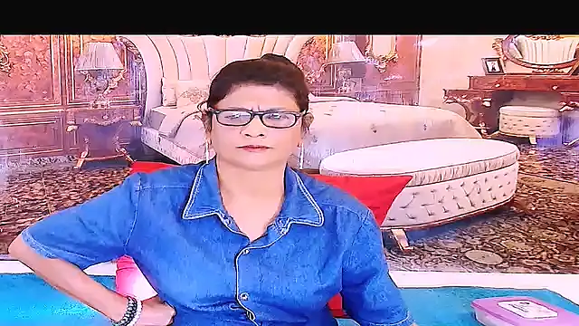 Snapshot of IndianAllure chatting on April 2026 05:43:01 AM IndianAllure online show from April 2026 05:43:01 AM