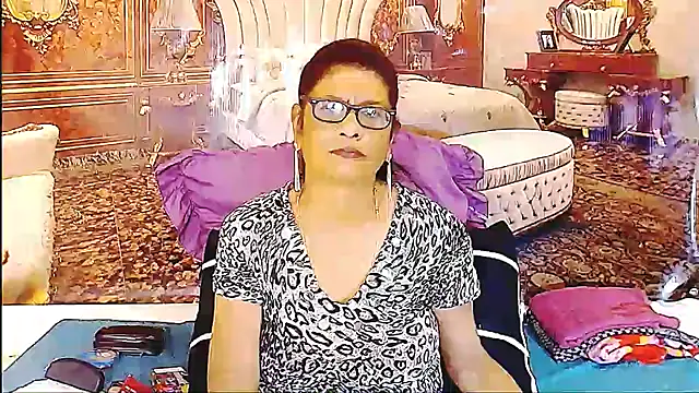 Snapshot of IndianAllure chatting on April 2026 06:25:02 AM IndianAllure online show from April 2026 06:25:02 AM